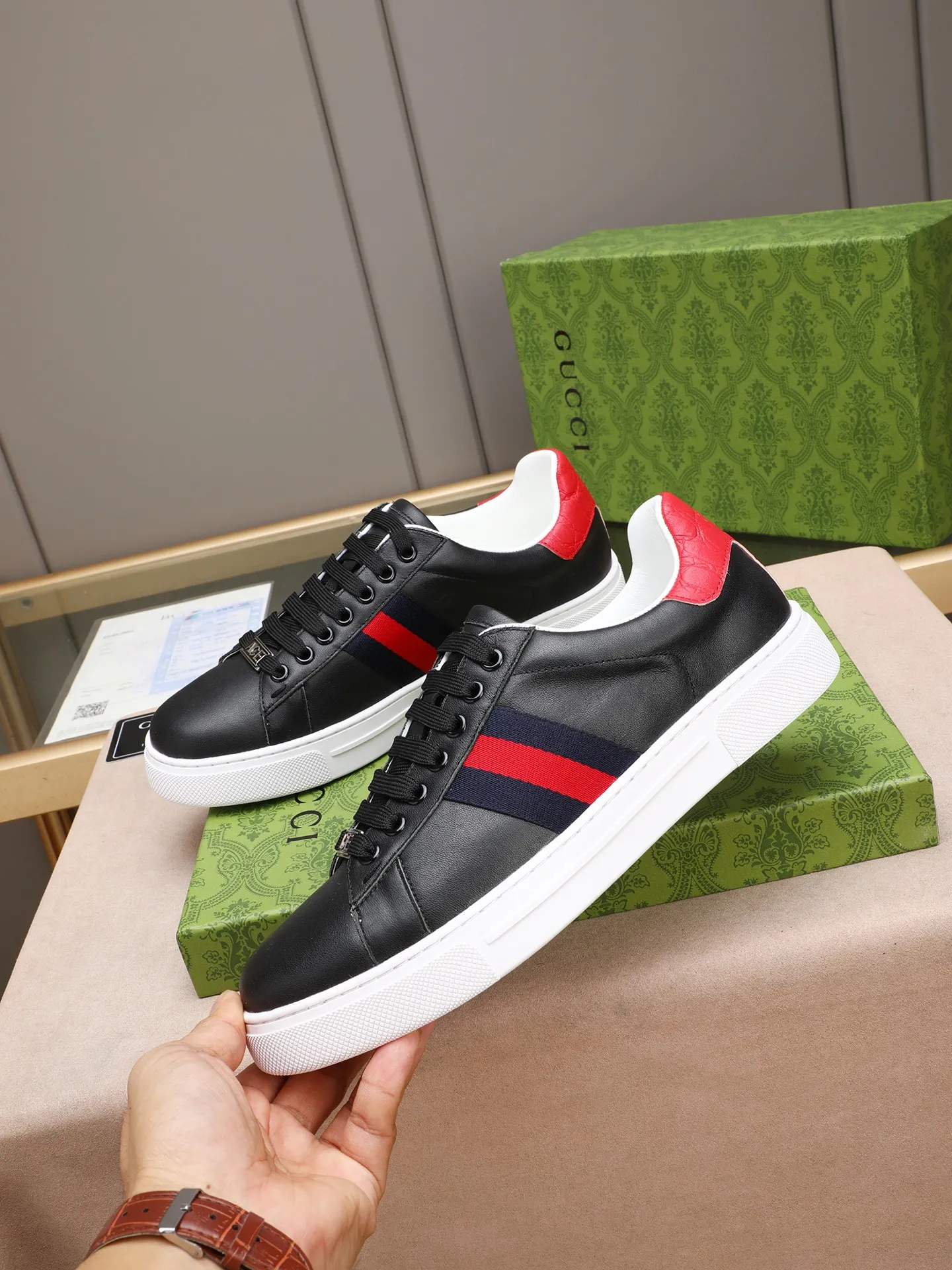 Men's shoes 💰400 [running volume version] GUGGI white shoe series! The fabric is made of imported cowhide➕Gucci special material➕sheep lining➕original rubber outsole, men's size 38-44 (45 can be customized)
